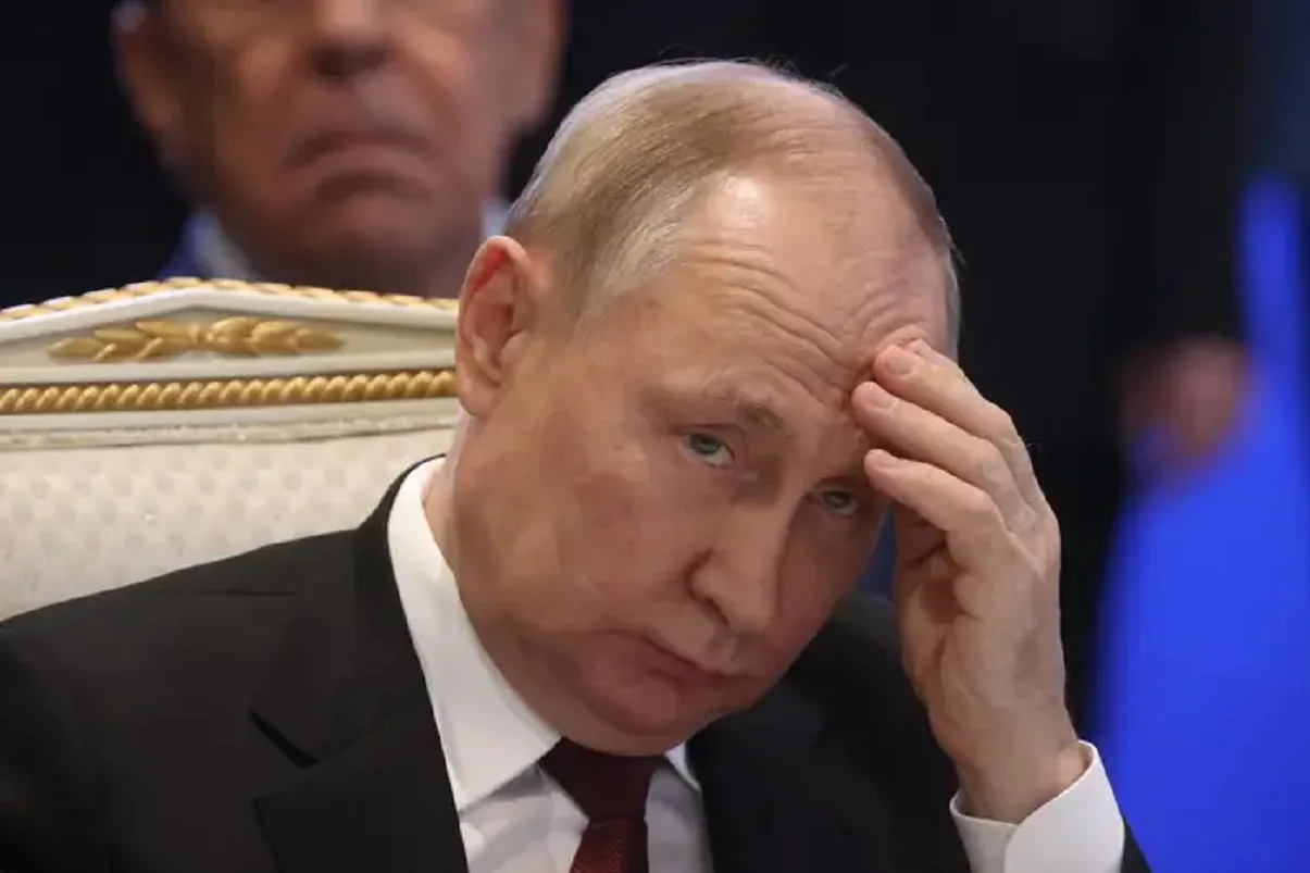 Путін почав використовувати бронепоїзди та організовувати 