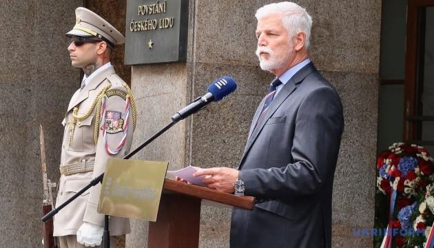 Президент Чехії порівняв радянську окупацію 1968 року з нинішньою агресією Росії щодо України.