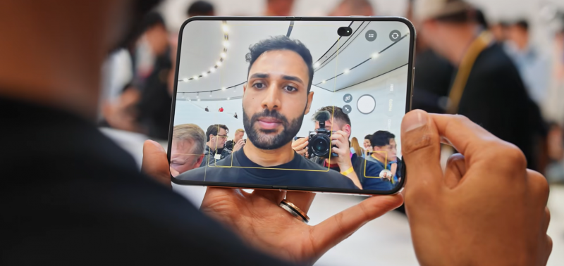 Проблеми з камерою та вартість: з'явилися перші враження про складаний iPhone Duo.