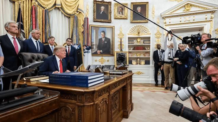Ведучі телевізійні канали США вирішили ввести бойкот проти Трампа.