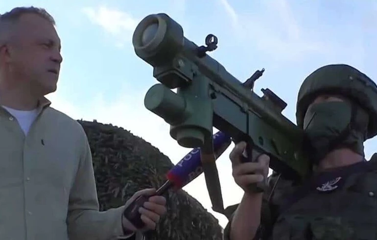 Прикидаючись під 