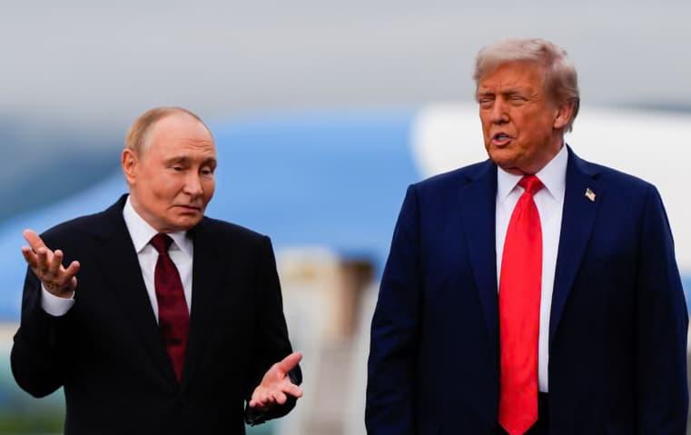 Трамп зазначив, що не може дозволити собі висміювати Путіна, оскільки йому потрібно досягти з ним певної угоди.