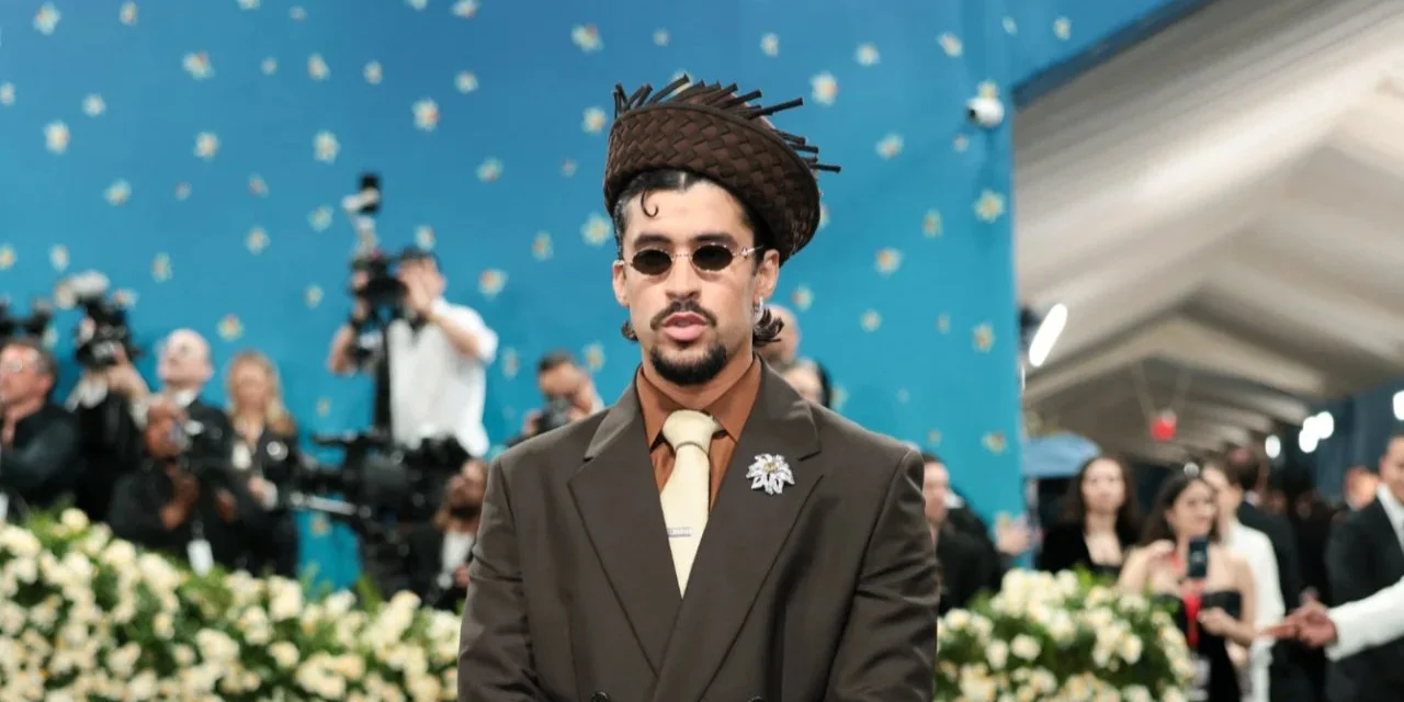 На початку лютого 2026 року Bad Bunny візьме участь у шоу на перерві Супербоулу, ставши його головним виконавцем.