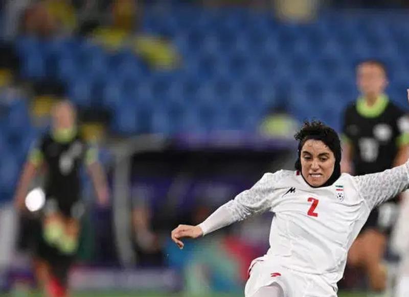 Дві гравчині національної збірної Ірану звернулися з проханням про надання притулку в Австралії - повідомляє Футбол24.