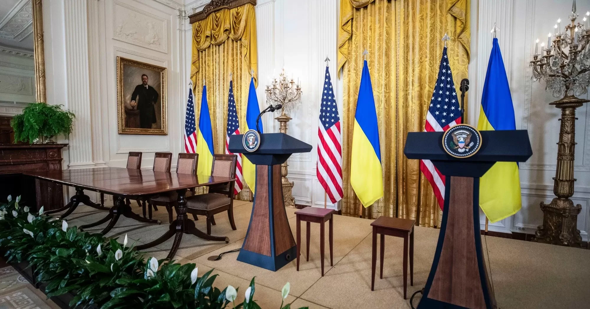 Bloomberg: Конфлікт між Зеленським і Трампом ставить партнерів у ситуацію, що загрожує катастрофою - Основні новини України.