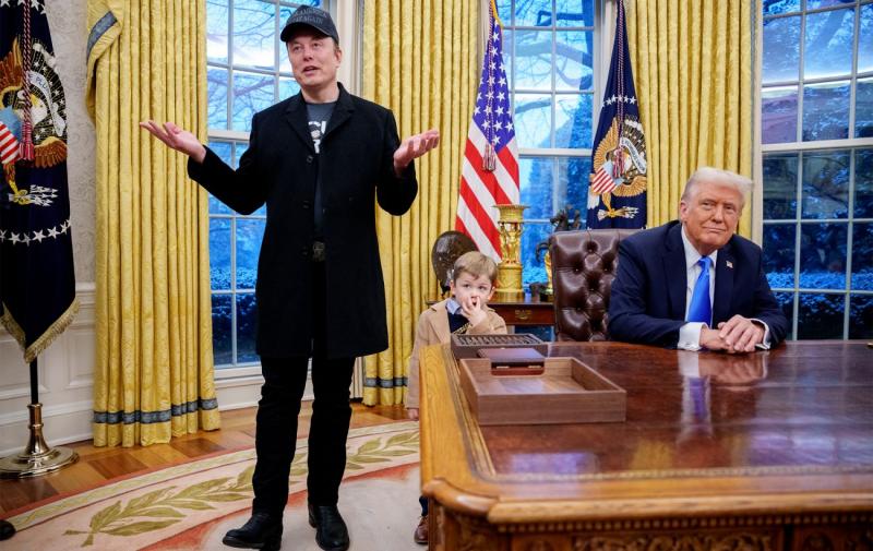 Маск з ганьбою покидає команду Трампа.