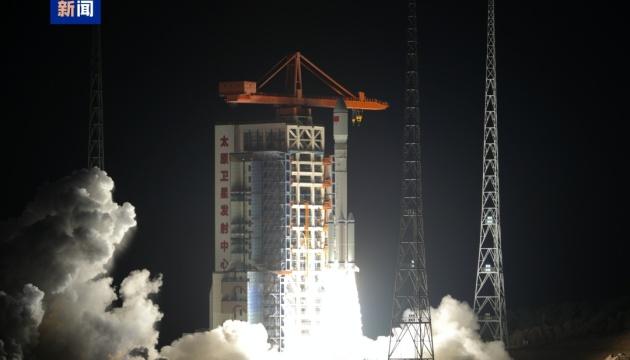 Китай запустив у космічний простір нову партію супутників для забезпечення інтернет-зв'язку.
