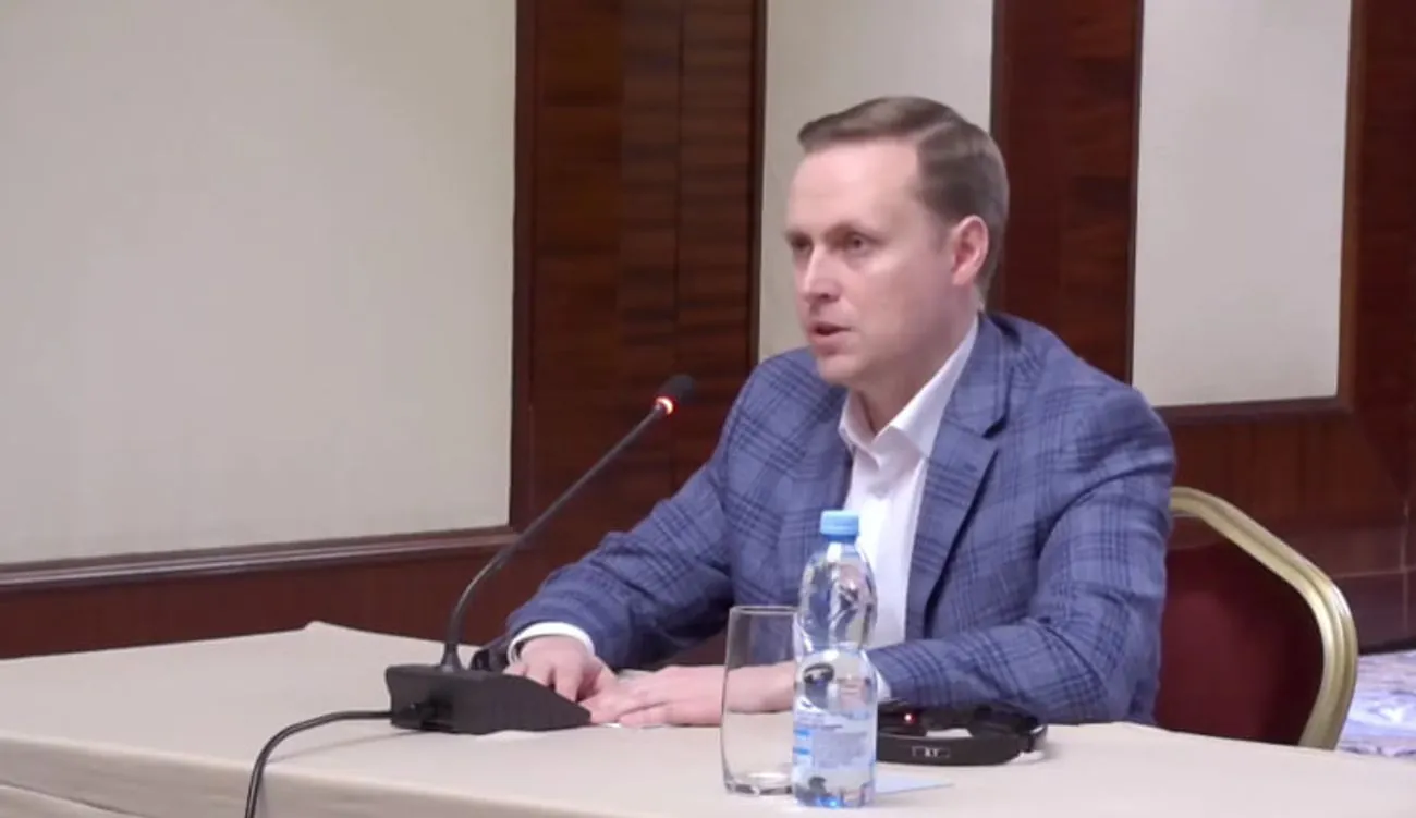 Сімейний конфлікт інтересів: батько високопосадовця НАБУ Скомарова володіє паспортом РФ, а його сестра була пов'язана зі справою 