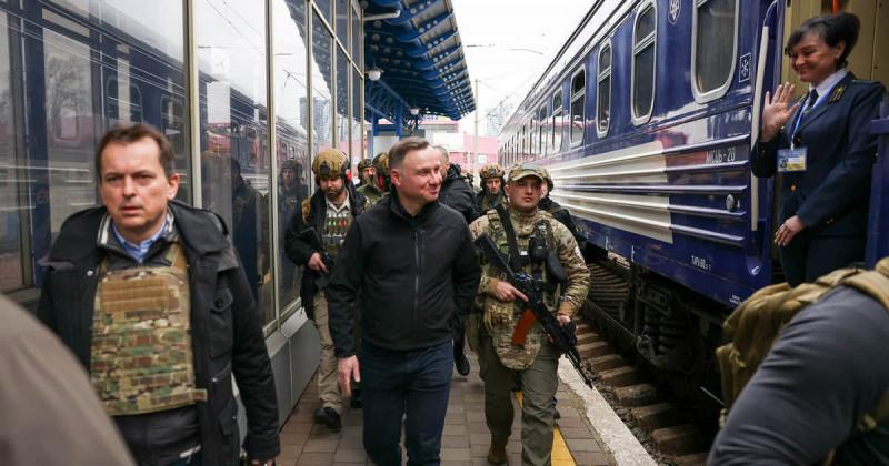 Які спадщини залишає Анджей Дуда після десятирічного правління та як його діяльність запам'ятається українцям?