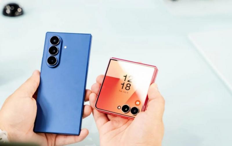 Samsung анонсувала нові моделі розкладних смартфонів Galaxy: які особливості вони пропонують і яка їхня вартість?