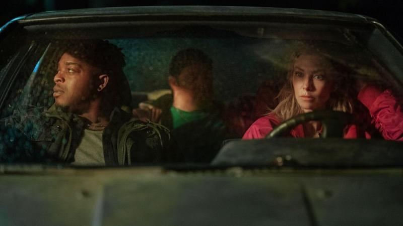 Ніч завжди приходить на Netflix - перегляньте трейлер в інтернеті - про що йдеться у сюжеті - Кіно.
