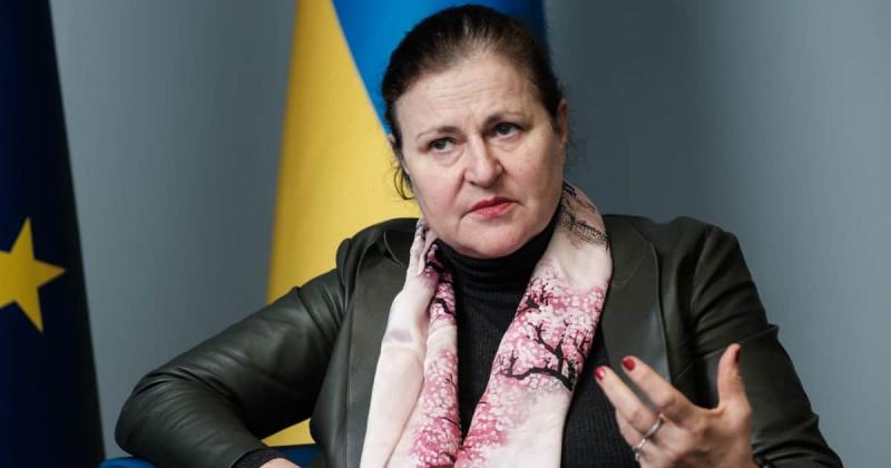Складна зима, довіра до України, перспектива вступу в ЄС та кредит на суму 100 мільярдів – основні тези інтерв'ю з послом ЄС.
