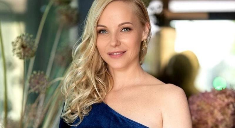 Знаменита українська актриса оголосила про завершення стосунків зі своїм хлопцем.