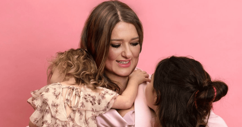 Наталія Могилевська вразила новинами про те, як у її дочок сформувався певний комплекс, пов'язаний із їхньою знаменитою матір'ю.