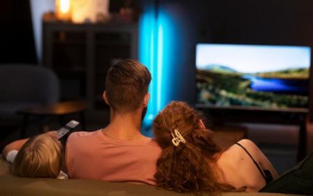 Субтитри та жестова інтерпретація: Уряд розробляє нові норми для телебачення та онлайн-медій.