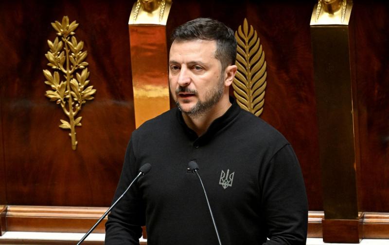 Зеленський посмертно вручив ордени журналістам Лаллікану та Гузенку.