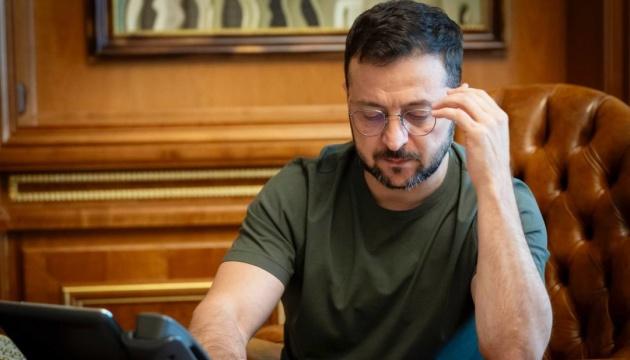 Зеленський вручив державні нагороди співробітникам галузі радіо, телебачення та зв'язку.