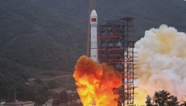 Китай вивів на орбіту новий експериментальний супутник.