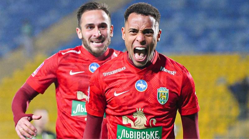 Зоря проти Карпат: де можна переглянути перший матч 15-го туру УПЛ?