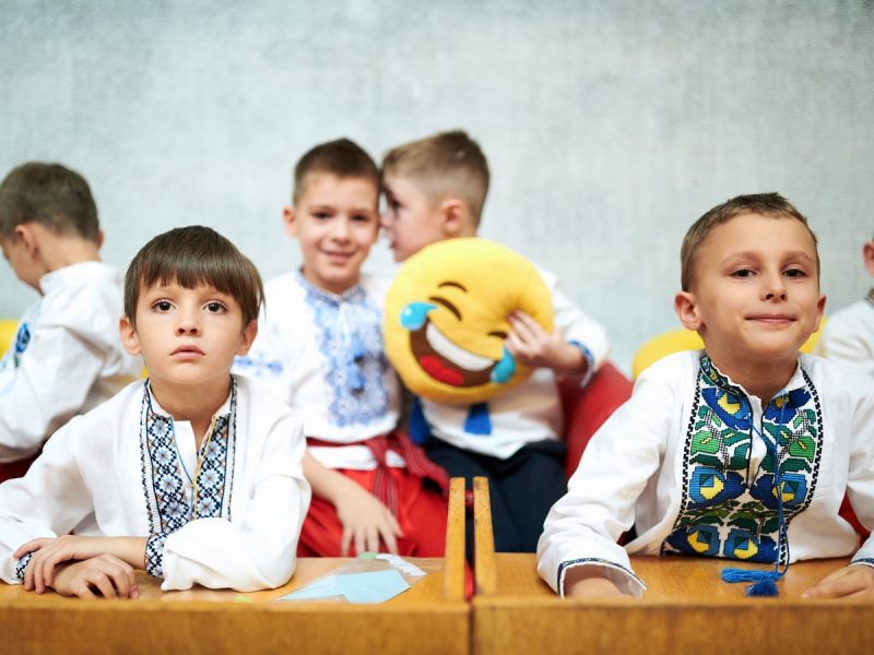 100 іграшок для дитячих усмішок: 