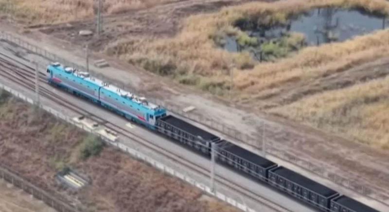 Китай став першою країною у світі, яка протестувала важкі поїзди, оснащені технологією 