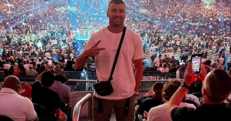 Гвоздик та Калайджич: пряма трансляція боїв андеркарду (відео)