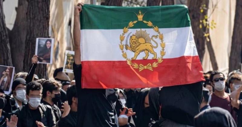 Іран: студенти з різних університетів організували акції протесту.