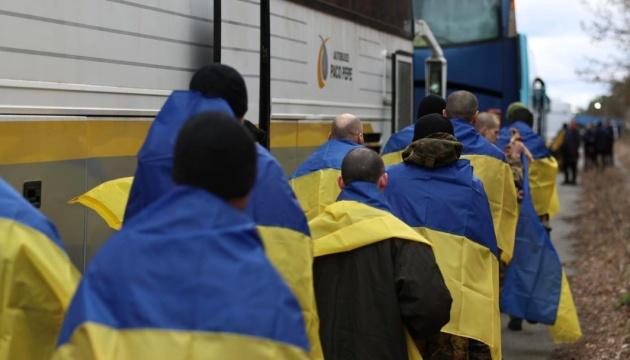 Росія застосовує пропаганду як засіб психологічного тиску на українських військовополонених - SPRAVDI.