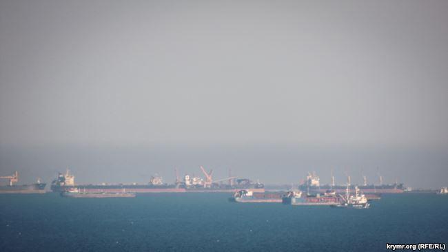 Закриття Ормузької протоки становить серйозну небезпеку для глобальної економіки - Sky News.