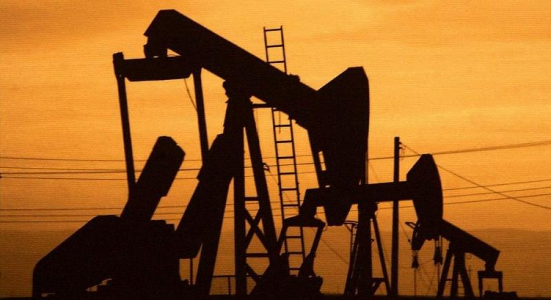 Атаки з Ірану підштовхують ціни на нафту до рекордних рівнів.