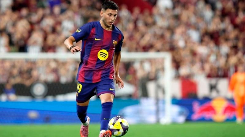 Суперник України 