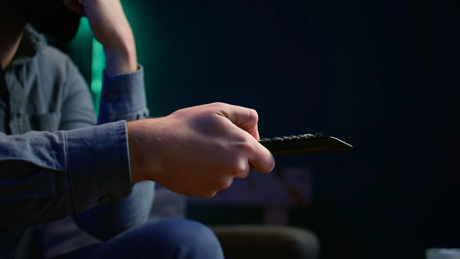 В Україні запровадили нові мовні норми: щонайменше 60% програм на телеканалах та 25% онлайн-контенту повинні бути представлені державною мовою | УНН