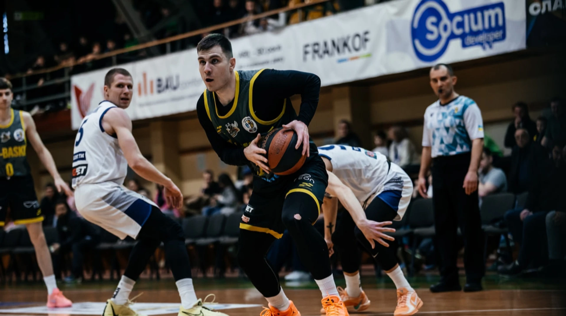 Юність і енергія проти досвіду та майстерності: огляд фінальної серії Суперліги.