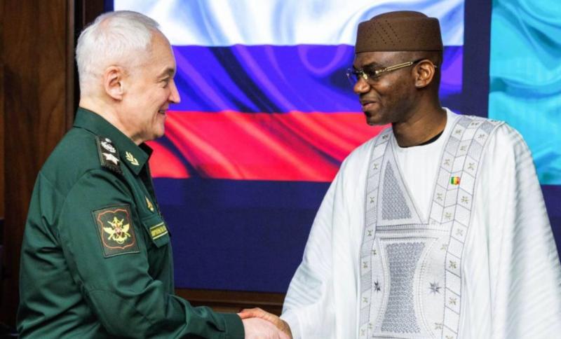 У Малі проросійську хунту атакують одночасно туареги та ісламістські групи | Еспресо